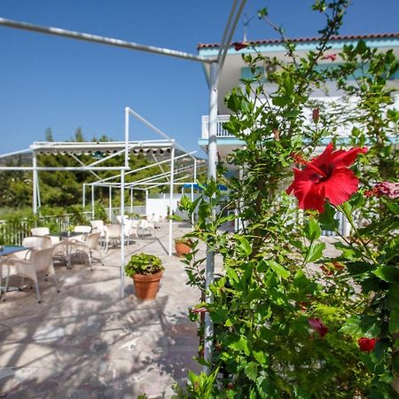 Tolon Beach Hotel Ngoại thất bức ảnh