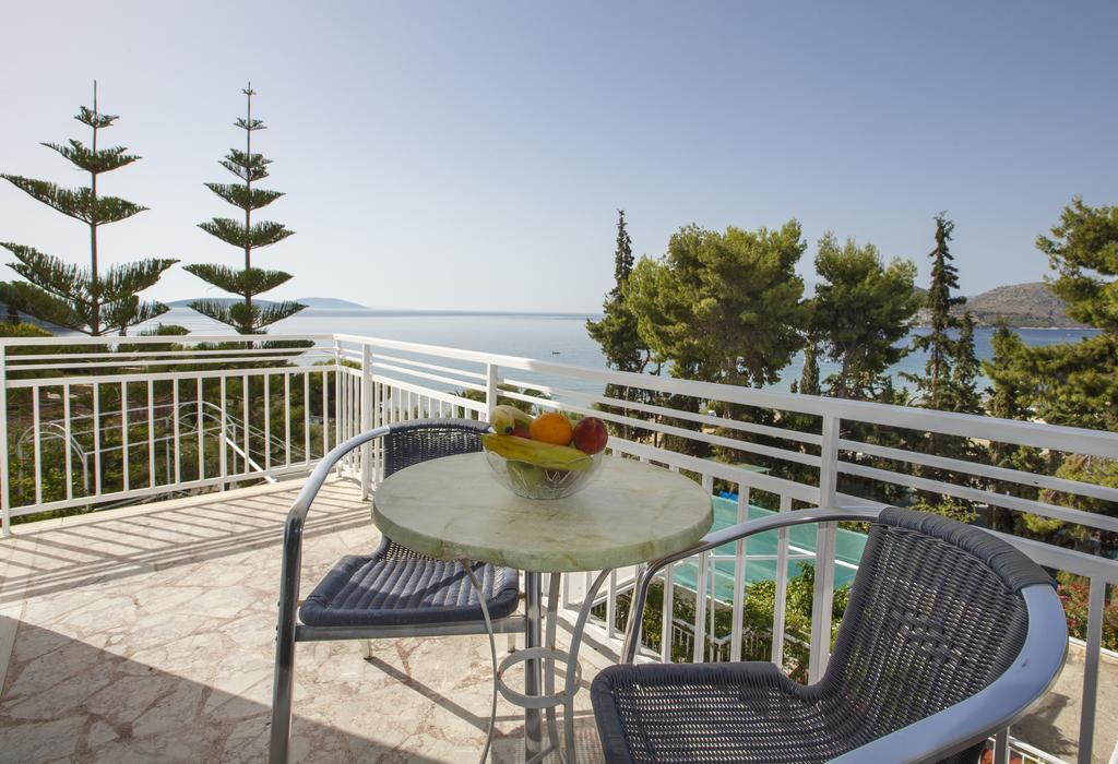 Tolon Beach Hotel Ngoại thất bức ảnh
